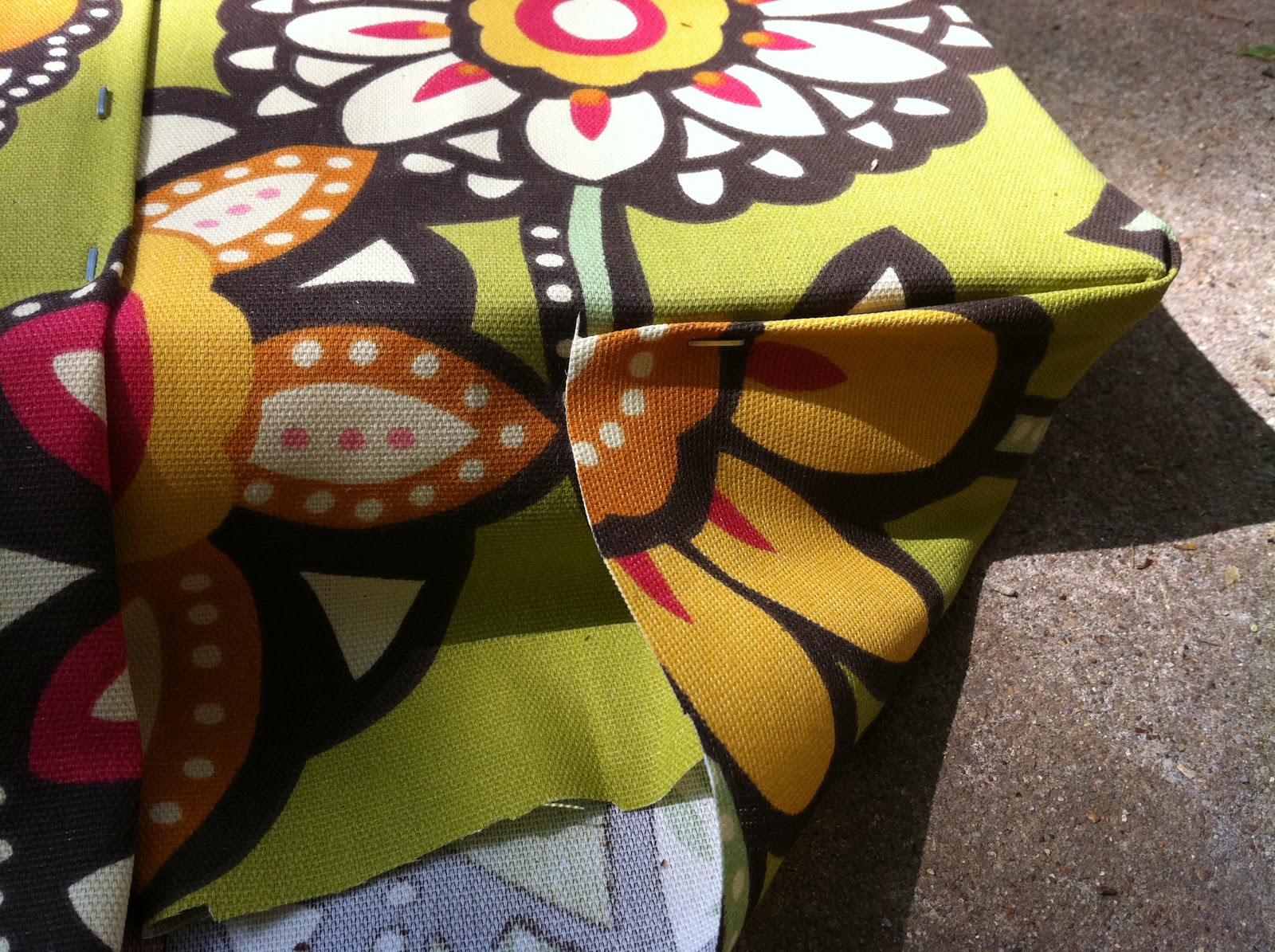 Naptime = Craft time! Nosew Patio Furniture Cushion Redo