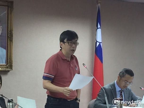 段宜康在臉書質疑柯文哲有關於先將講稿送給國安會的說法。 段宜康在臉書質疑柯文哲有關於先將講稿送給國安會的說法。