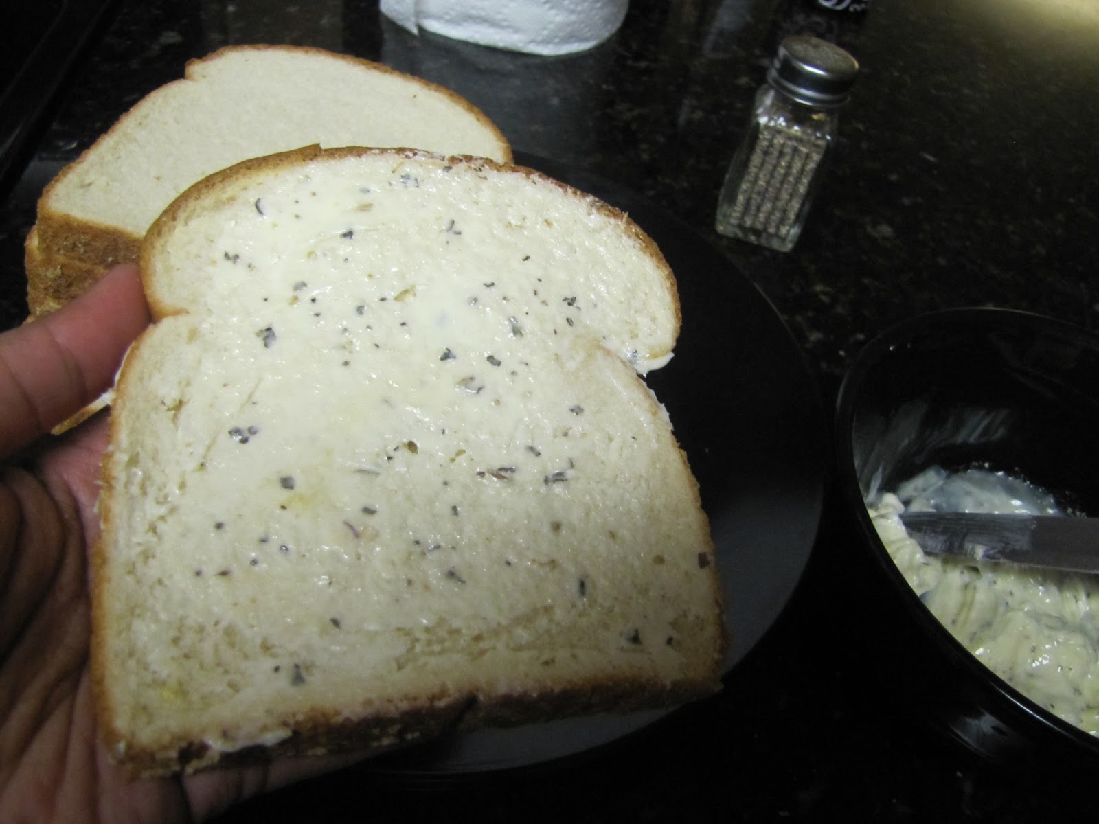Garlic bread in Dosa Pan Nithya's Nalabagam