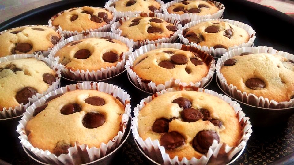 Brincando na cozinha Muffin de baunilha com gotas de chocolate Eu sou Victoria