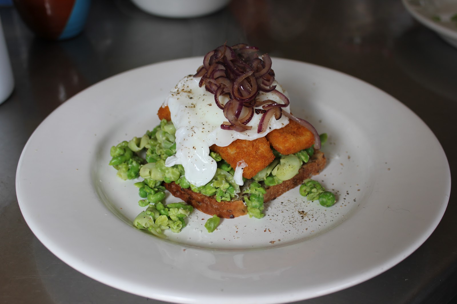 Fruges Breakfast Mashed Peas and Broad Beans with Fish Fingers