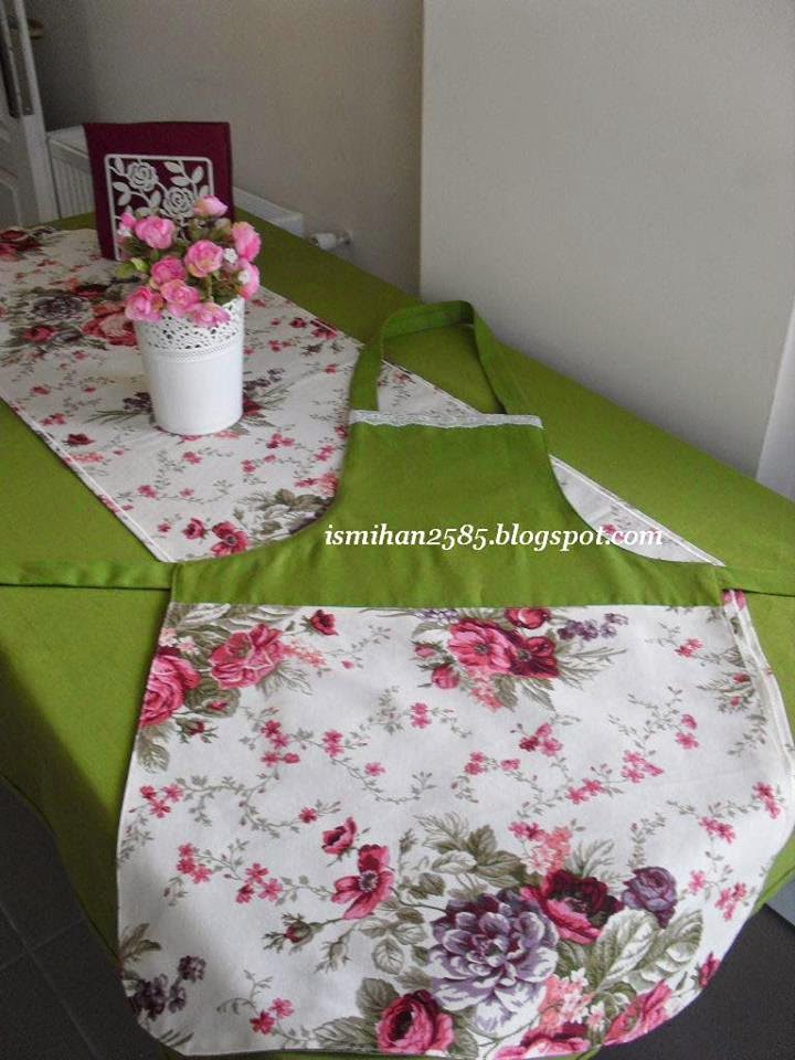 Pembe Iri Gullu Mutfak Masa Ortusu Ve Runner Mutfak Ortuler Masa