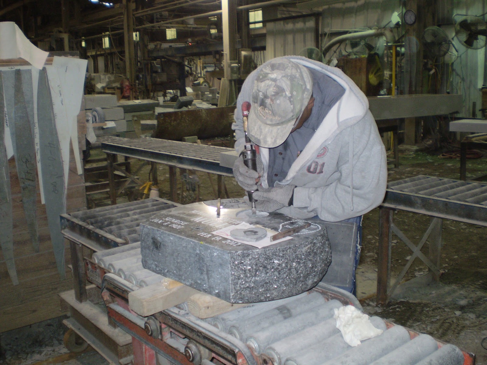 Granite for Monuments and Architectural Products Creating Cemetery