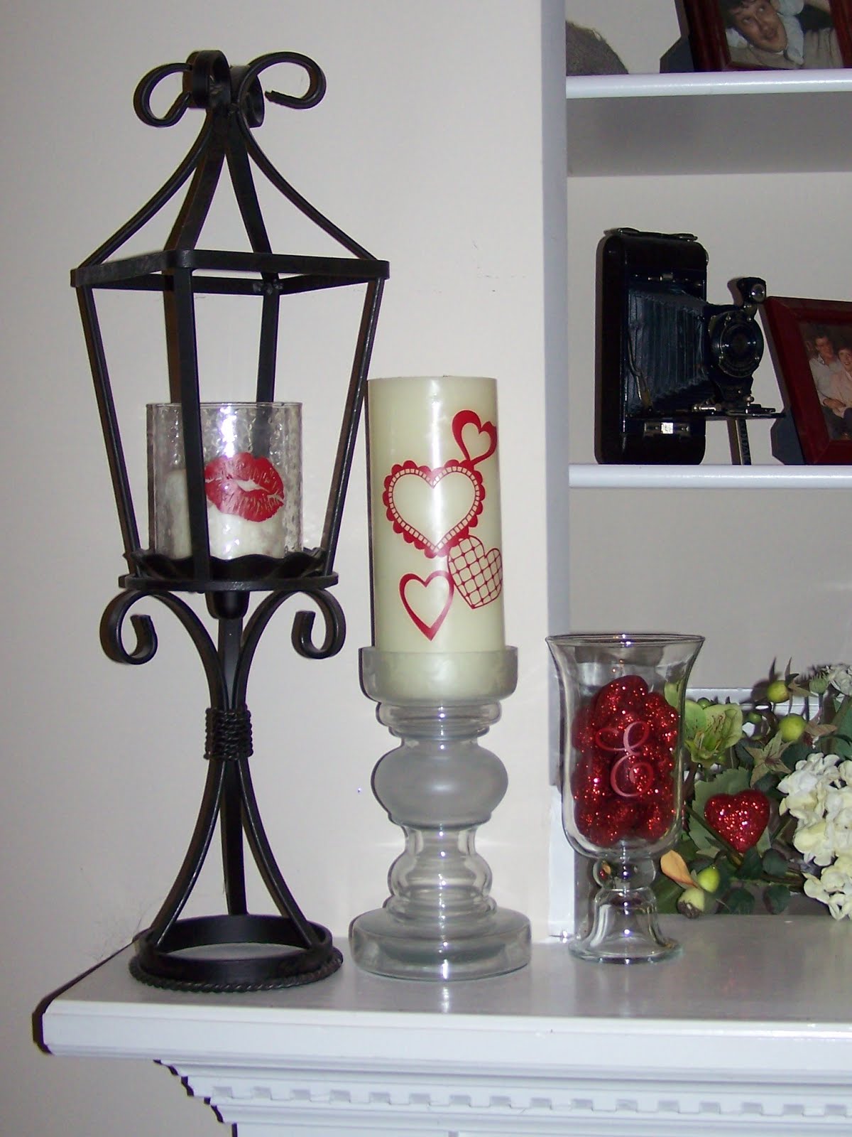 St. Valentine Candle Decor with Vinyl Busy with the Cricky