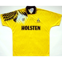 yellow tottenham kit