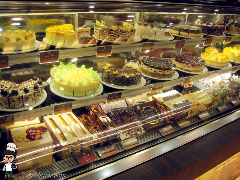 热带地盘 趴趴走，吃吃乐 Moonlight Cake House Taman Bukit Indah, Johor Bahru