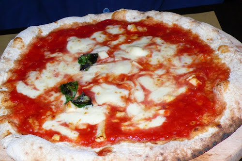 Fantasia formaggi pizza (Tommy di Napoli, Budapest)