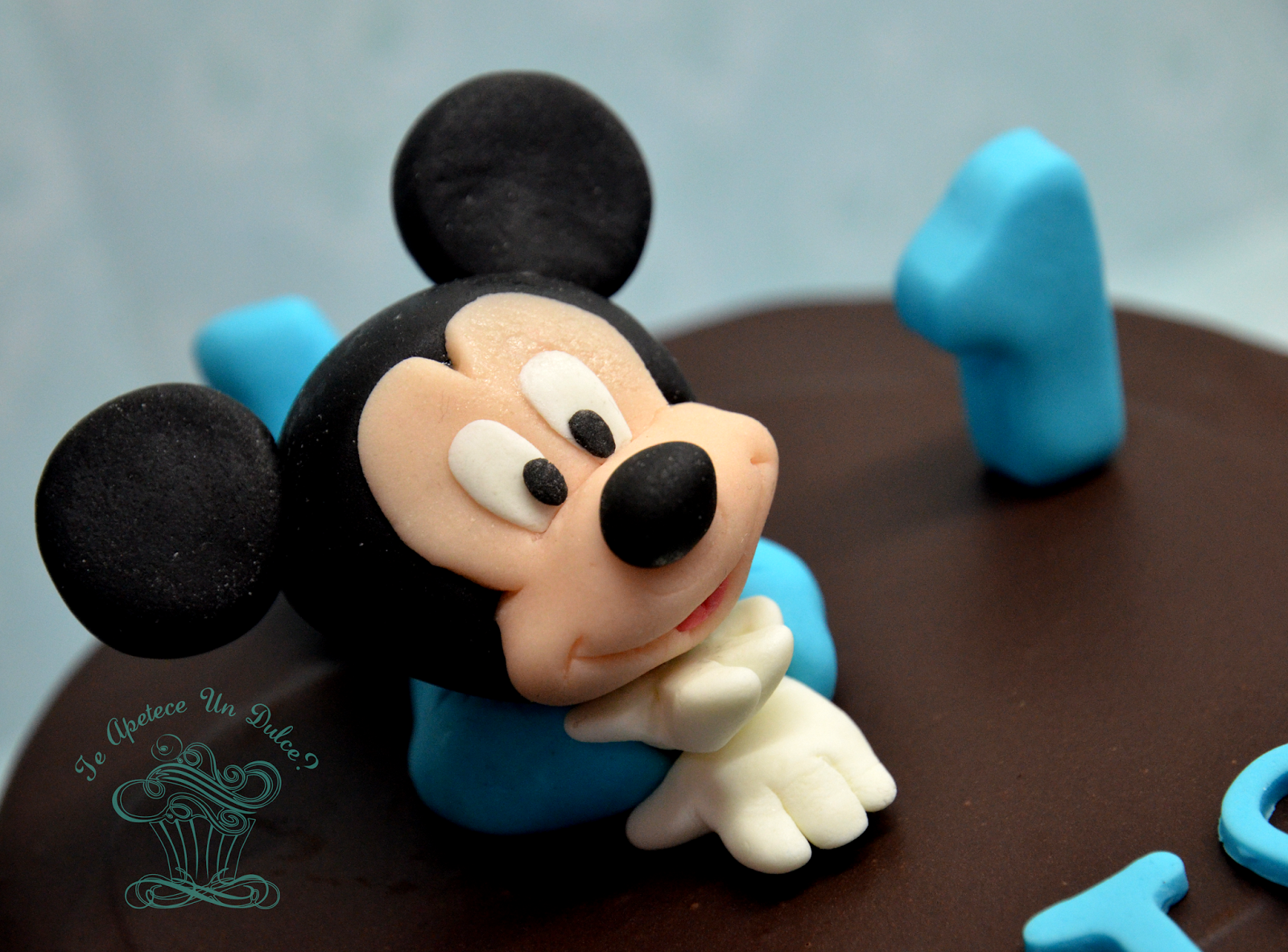 Layer cake baby Mickey