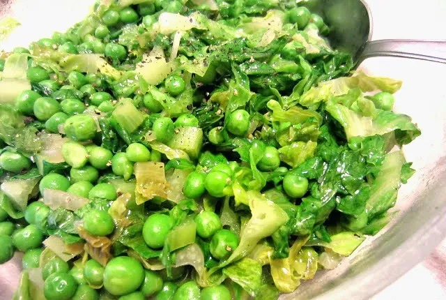 Renee's Kitchen Adventures:  Peas with Romaine and Mint   A delicious French inspired side dish