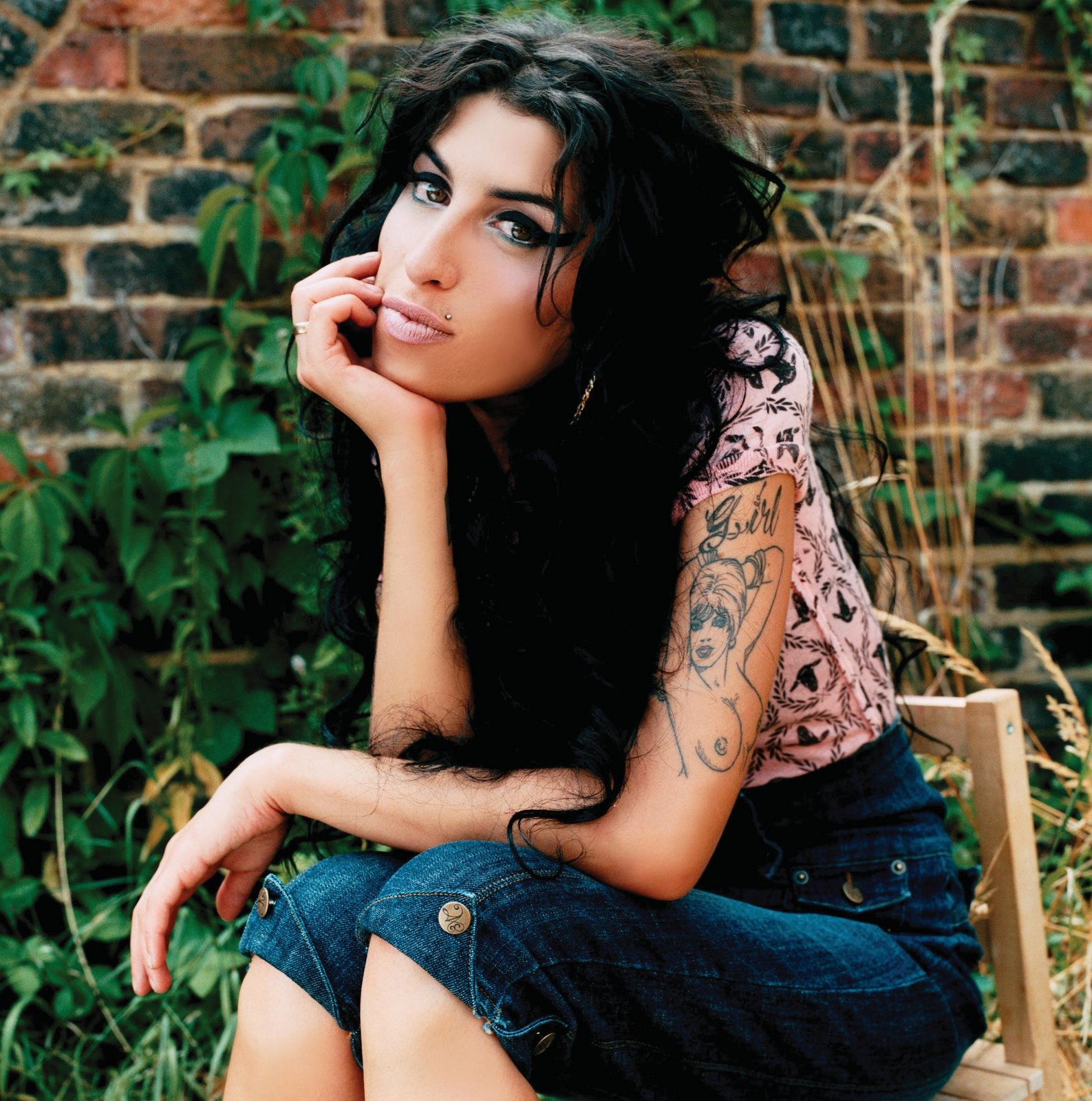 http://3.bp.blogspot.com/-l-3lNmD4aR4/T3mAYl8cz3I/AAAAAAAAF1Y/bivHRwle8Y0/s1600/AmyWinehouse.jpg