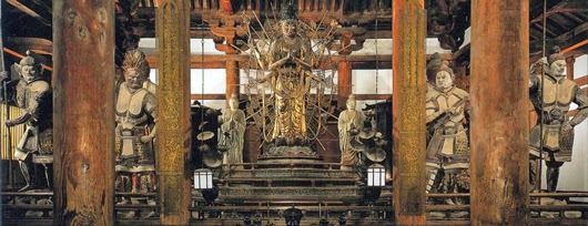 fig.3, the inside of Hokkedo D in Todai temple　