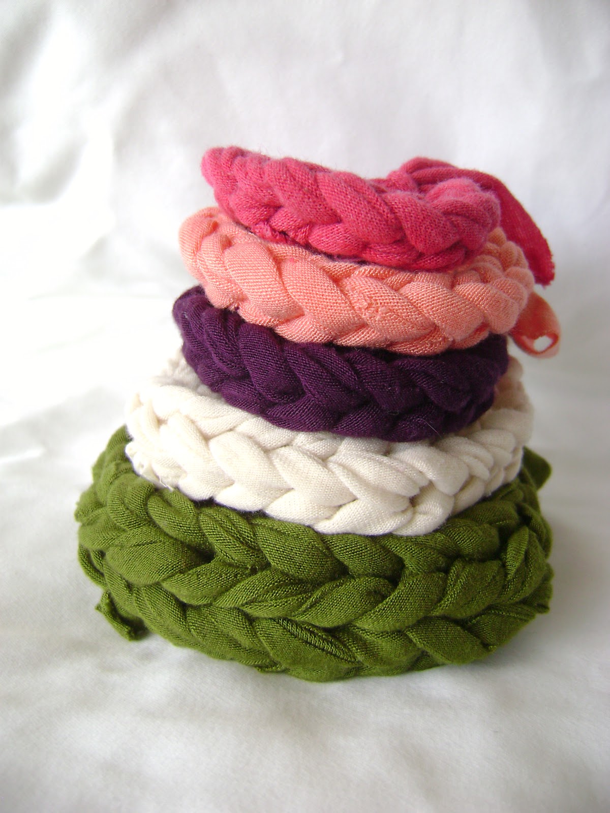 La Famille Noire DIY Jersey Knit Bracelets