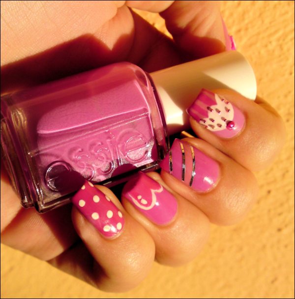 ivana thinks pink dots heart