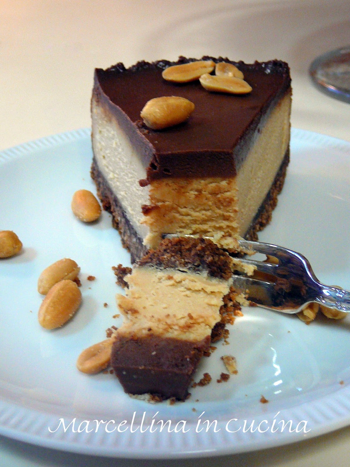 Marcellina in Cucina Nigella's Chocolate peanut butter cheesecake
