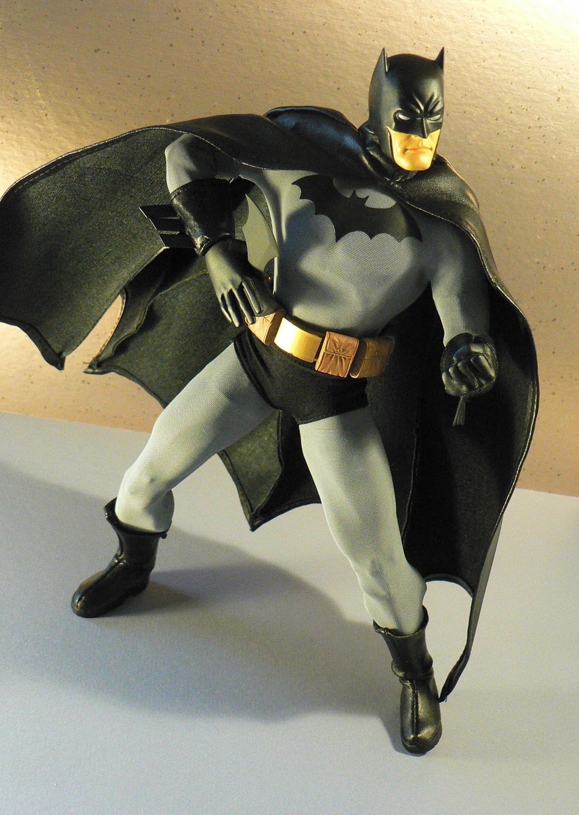 SuperDuperToyBox DC Direct 13" Deluxe Collector Batman