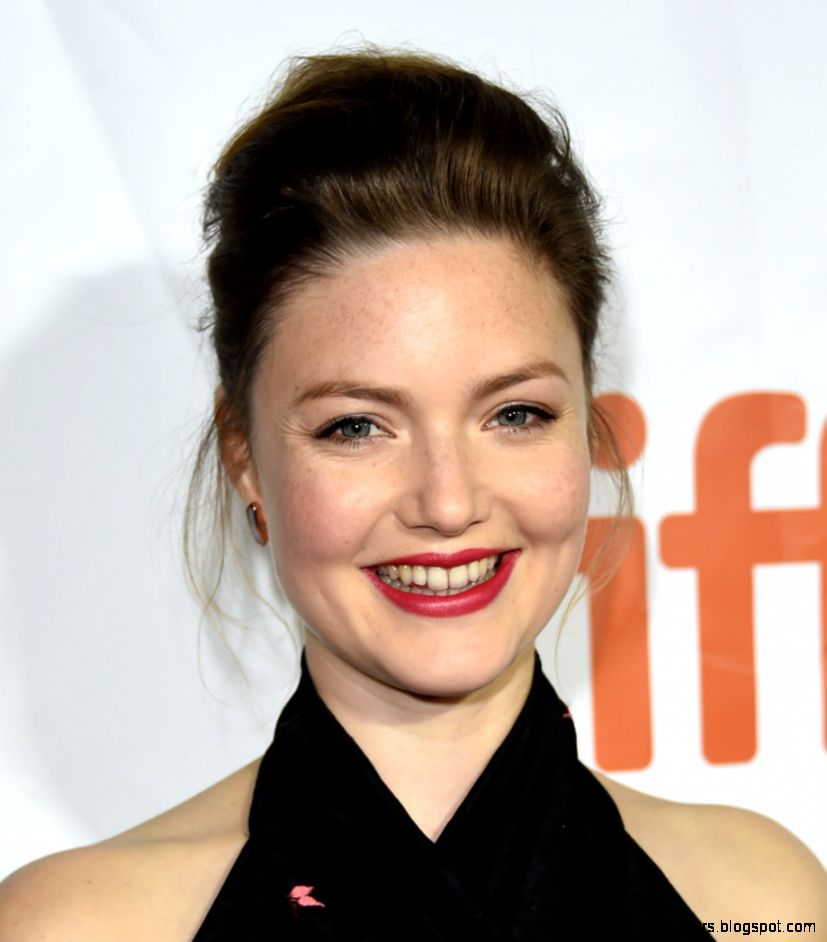 Holliday Grainger Style Fashion amp Looks StyleBistro Holliday Grainger Style Fashion amp Looks StyleBistro