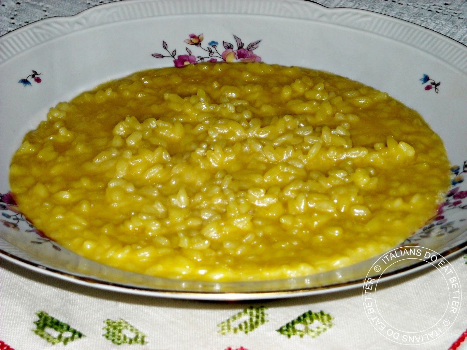 RISOTTO ALLO ZAFFERANO ITALIANS DO EAT BETTER