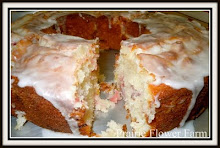 Fresh Strawberry Yogurt Cake