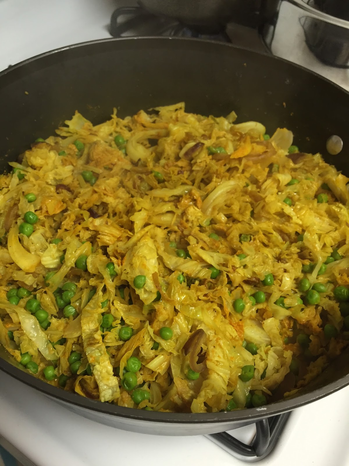 Sundaegirl108 BANDHAKOPIR DALNA (BENGALI CABBAGE CURRY)