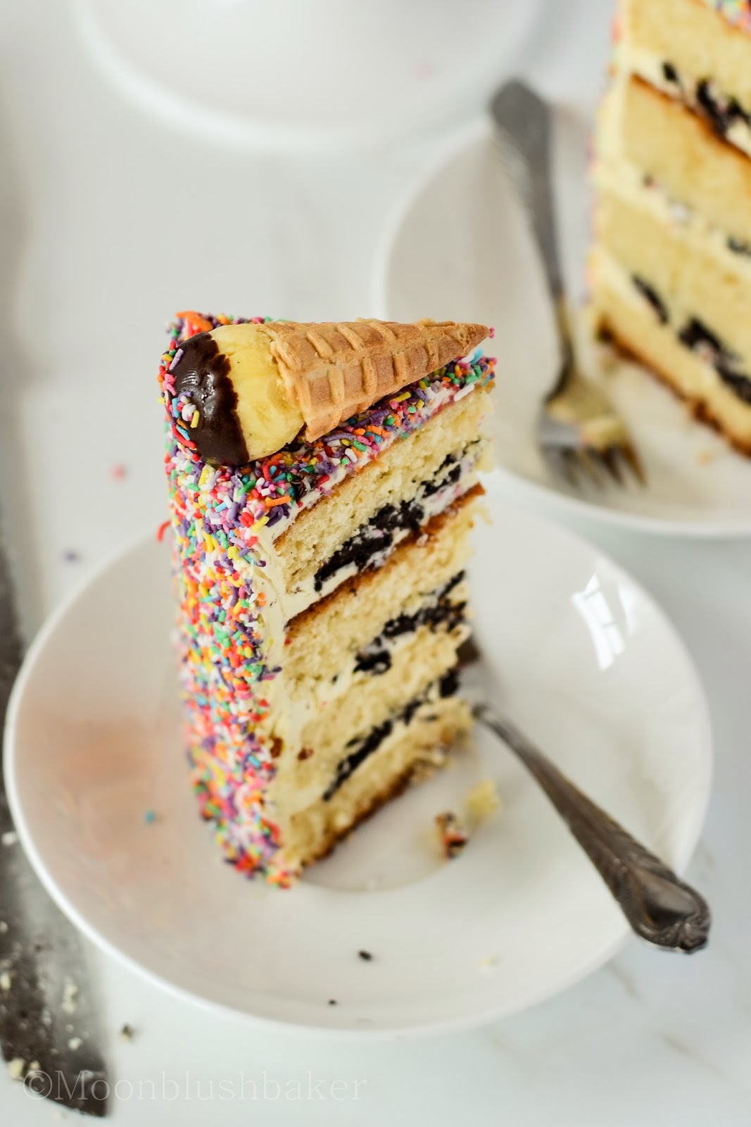The other side // Ice cream sprinkle cake with "birthday cake" butter