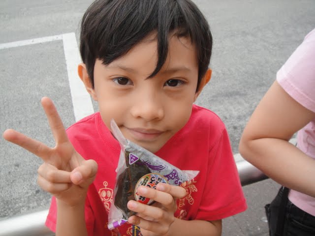 Japanese People Eating