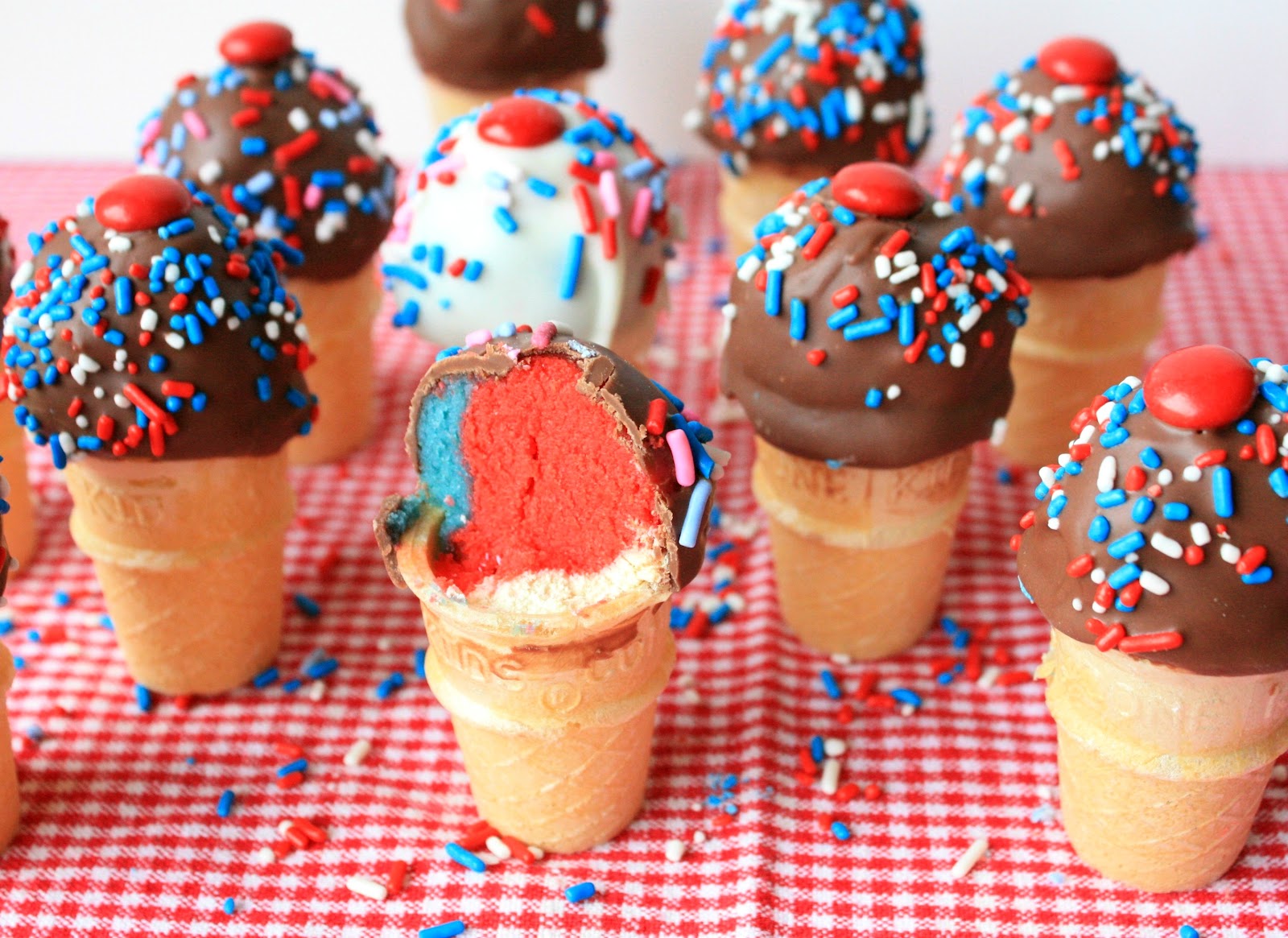 Munchkin Munchies Mini Ice Cream Cone Cake Pops