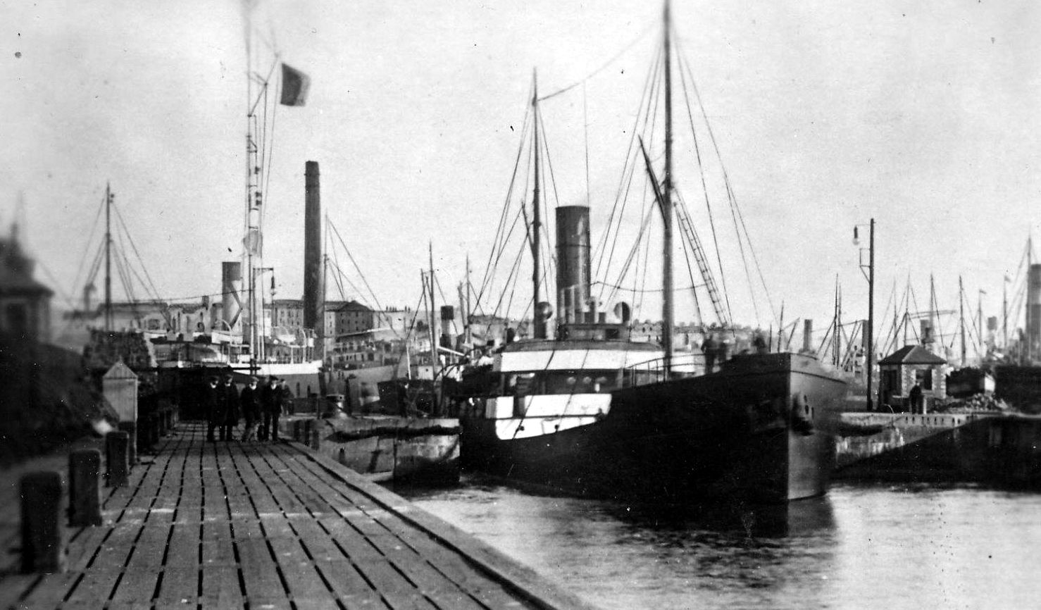 Tour Scotland Photographs Old Photographs Docks Methil Fife Scotland