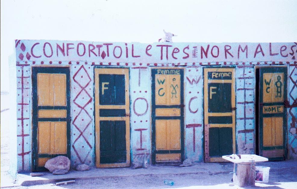 por aquí cruzaron las épocas...: Bajo las piedras (enterrada la razón)