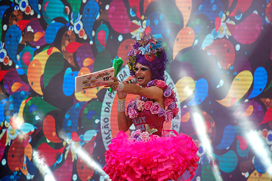 Confira alguns dos melhores momentos da Feira Cultural LGBT em SP 9 dindryBuck1