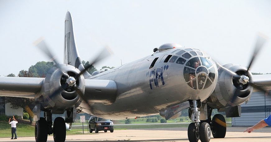 Just A Car Guy: The last B29 Superfortress that still flies, Fifi, is
