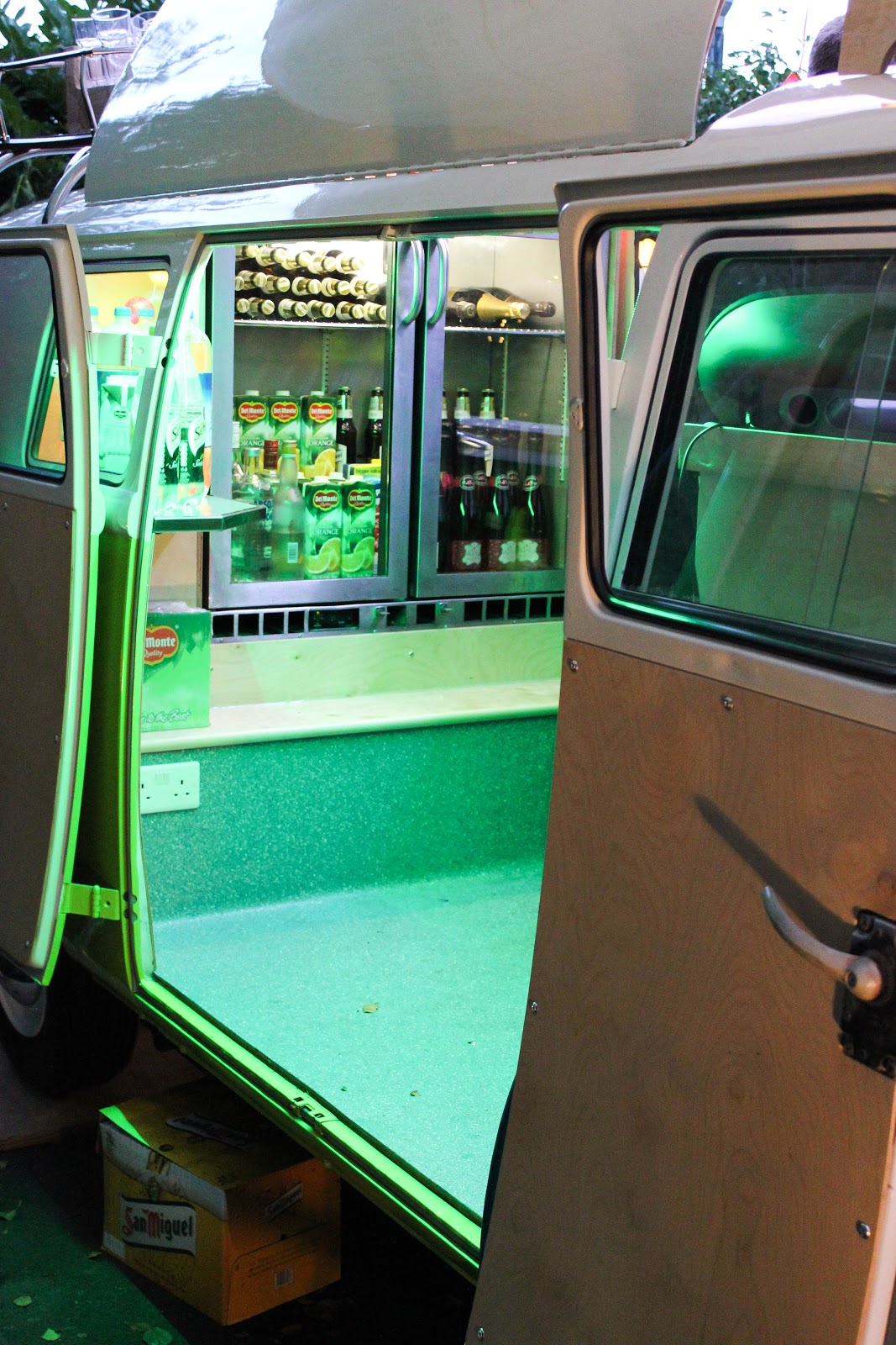 THE WEDDING BLOG DESIGNER THE VW CAMPER VAN COCKTAIL BAR Vw camper