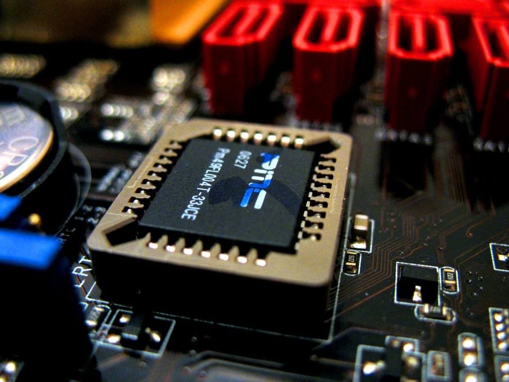 Ingenieros De Computos Memoria Rom