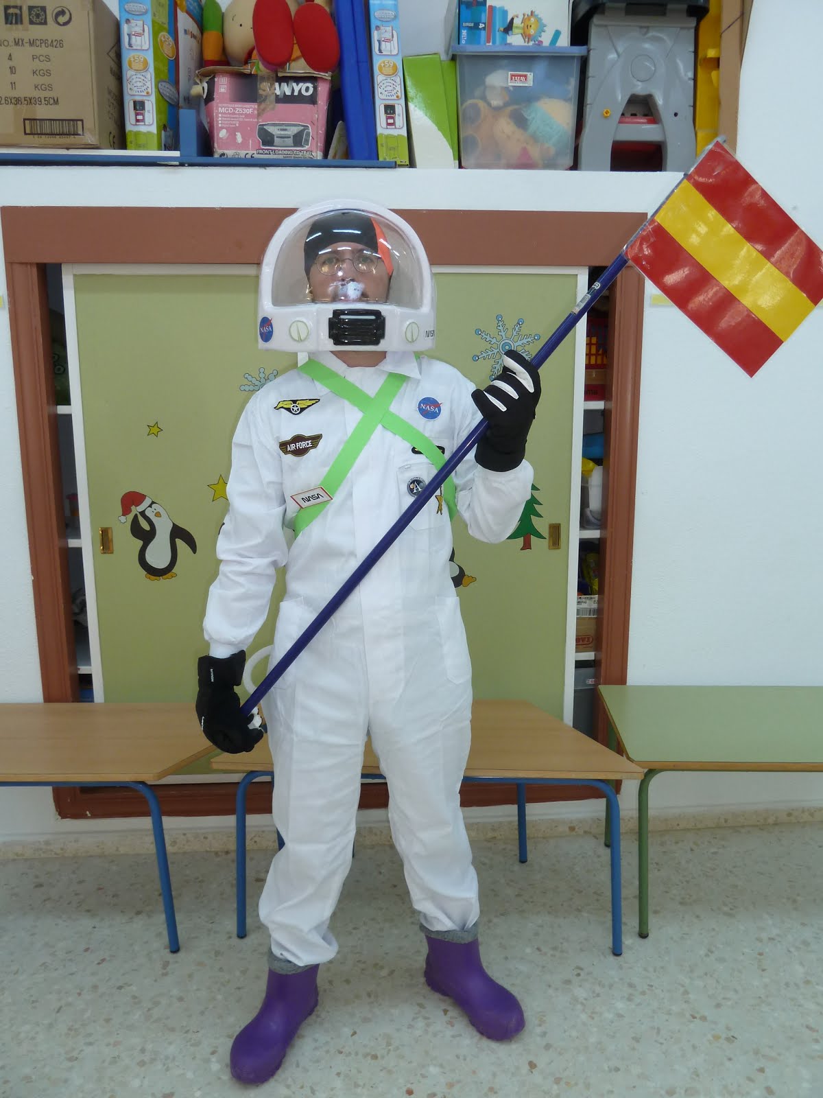 ESCUELA DE ASTRONAUTAS