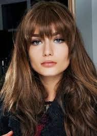 Taglio di capelli abbinato al viso