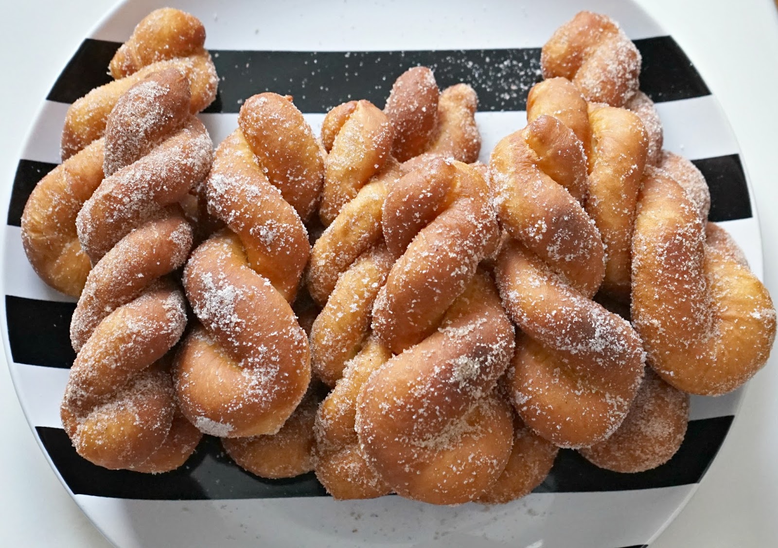 Many Seven Things Korean Twisted Donuts ( KkwaBaeGi)