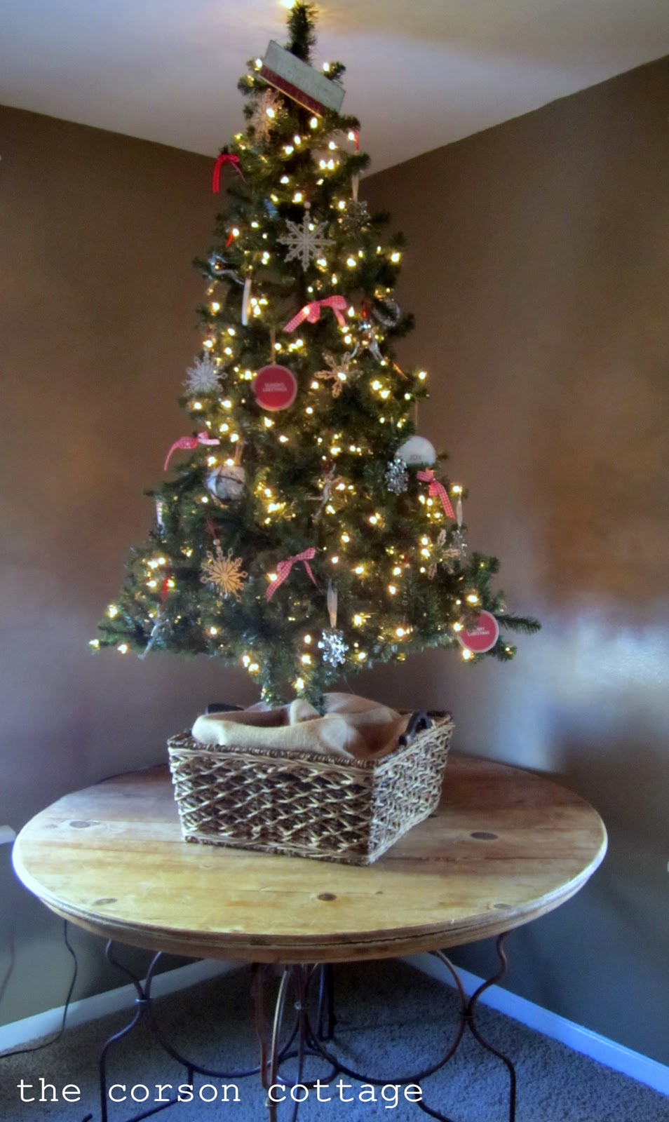 the corson cottage Cute Little Cottage Christmas Tree