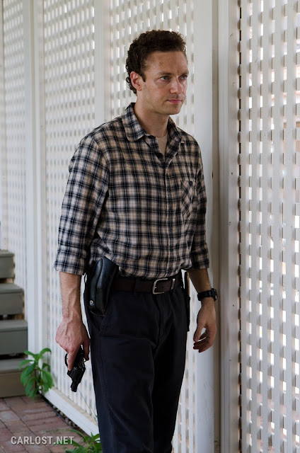 Ross Marquand como Aaron en The Walking Dead Temporada 6, Capítulo 8