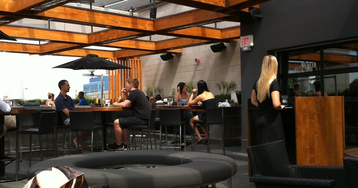 to.live.my.life Joey Restaurant at Don Mills)