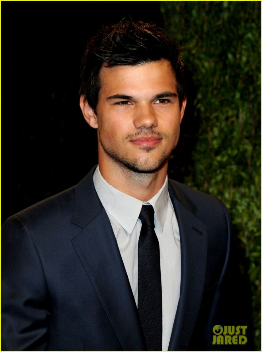 Taylor Lautner Vanity Fair Oscars Party 2013 Photo 2820341 Taylor Lautner Vanity Fair Oscars Party 2013 Photo 2820341