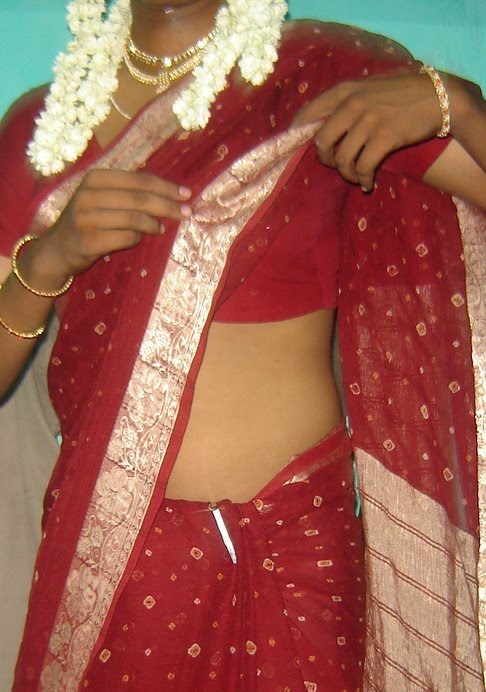 i-am-a-boy-wearing-saree-and-bangles