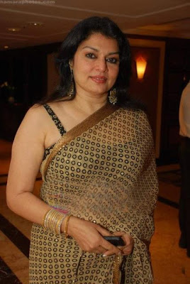 Desi Aunty Hot Pics Gallery - Desi Aunty Pics
