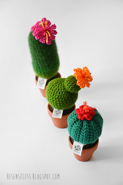 amigurumi crochet cactus in clay pots - cactus all'uncinetto in vasi di terracotta - besenseless.blogspot.com amigurumi crochet cactus in clay pots - cactus all'uncinetto in vasi di terracotta - besenseless.blogspot.com