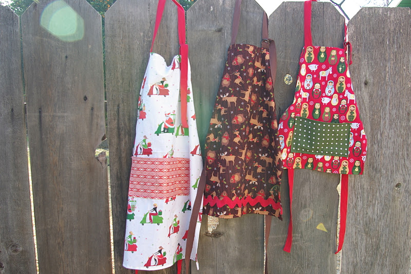 Oleander and Palm: Christmas Aprons