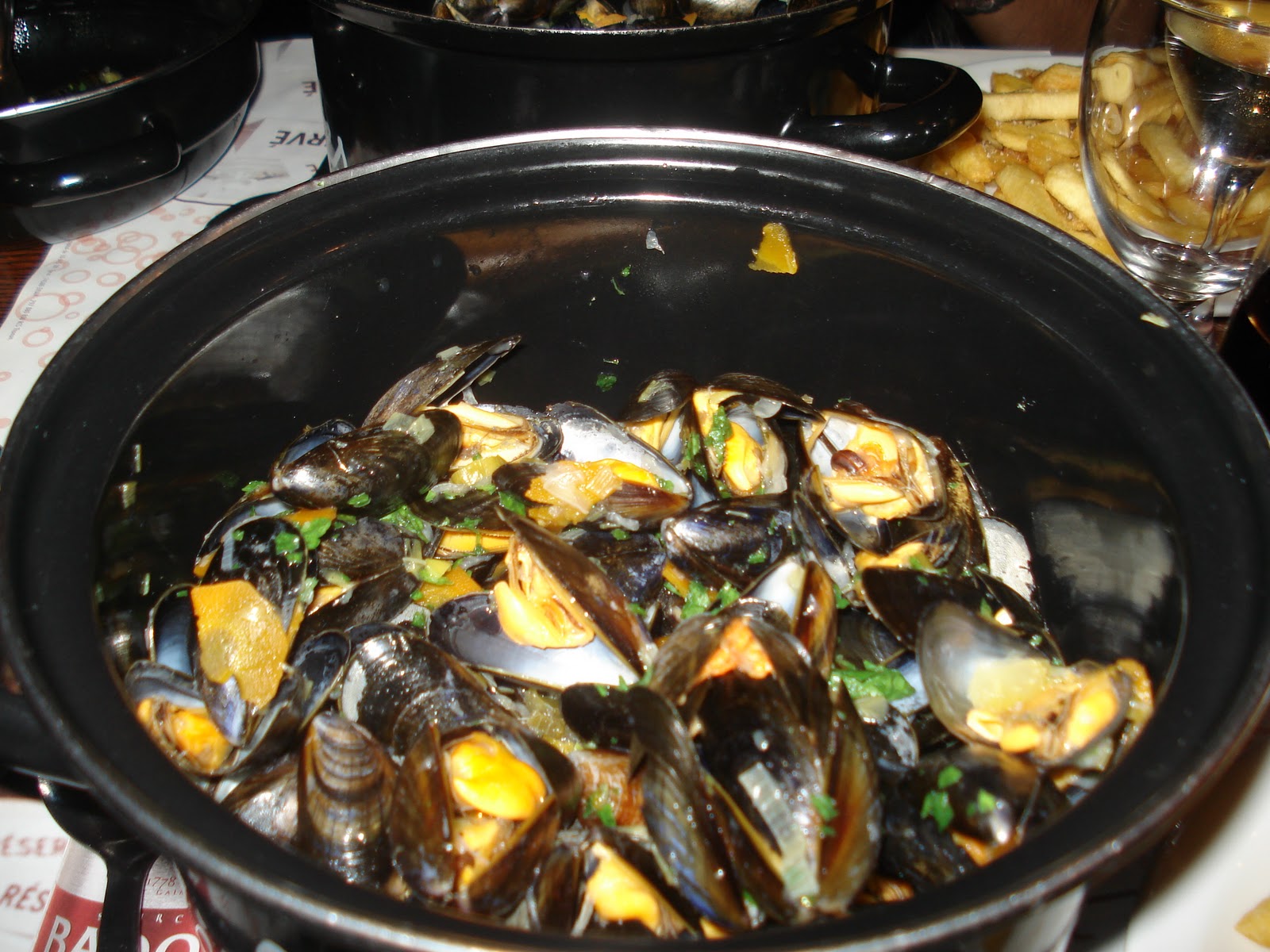 Pink Princess in Paris Moules frites in Lille