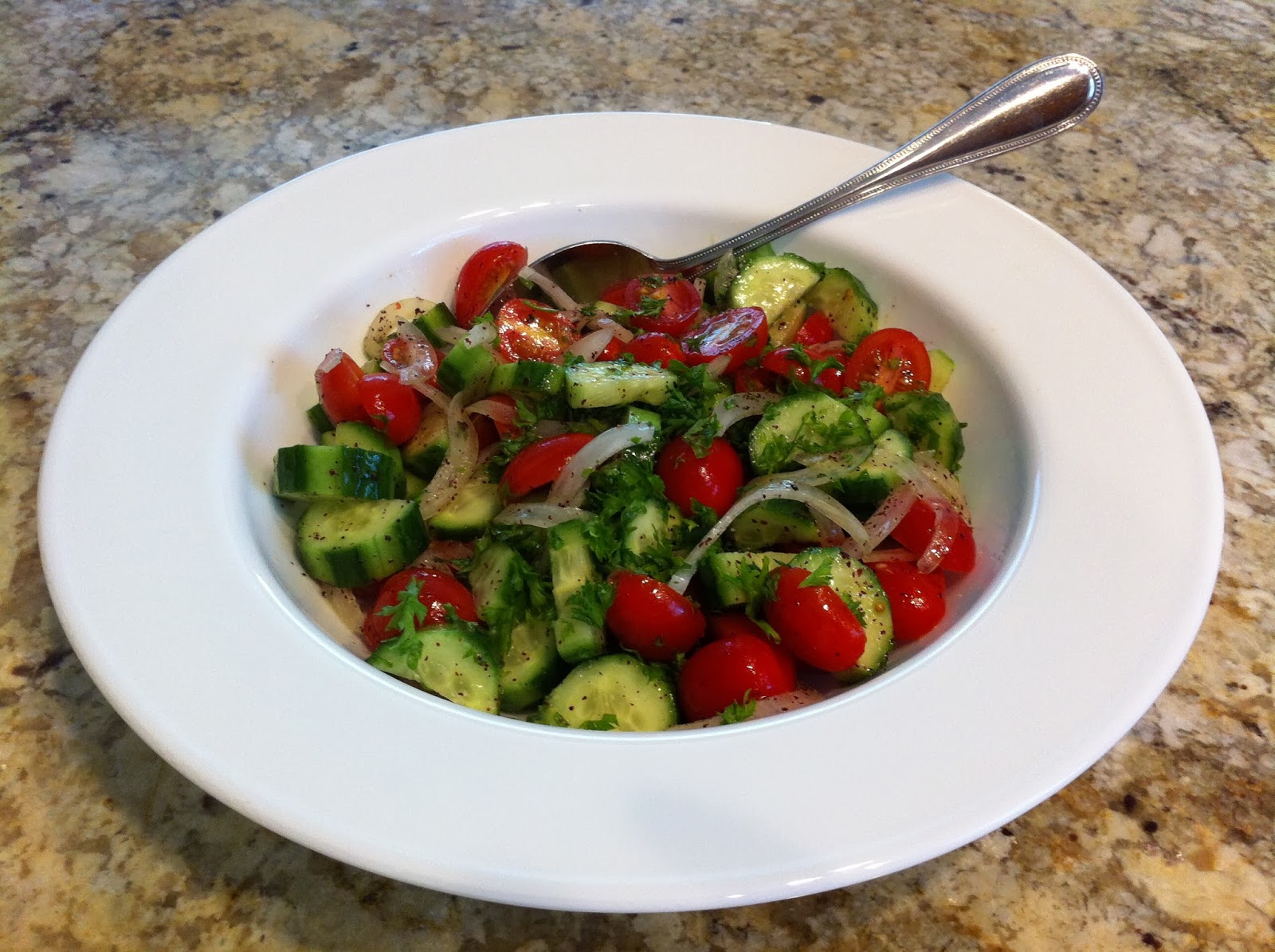 spanish tomato and onion salad