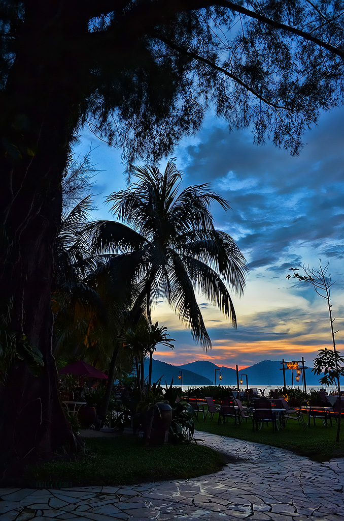 Batu Ferringhi Beach: Sunset View Dinner   27/02/2013 by Adzley Eusoft Online Photo Exhibition Онлайн Фотовыставка