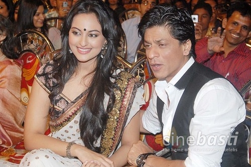 Sonakshi sinha with SRK1 - Beautiful Sonakshi sinha with SRK