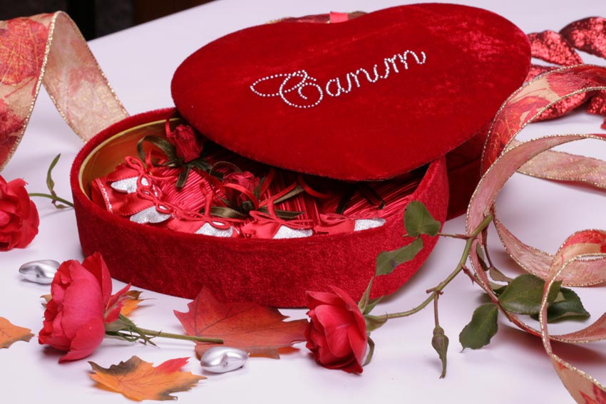 asdergi GÜLLÜOĞLU’NDAN SEVGİLİLER GÜNÜ’NE ÖZEL TATLAR