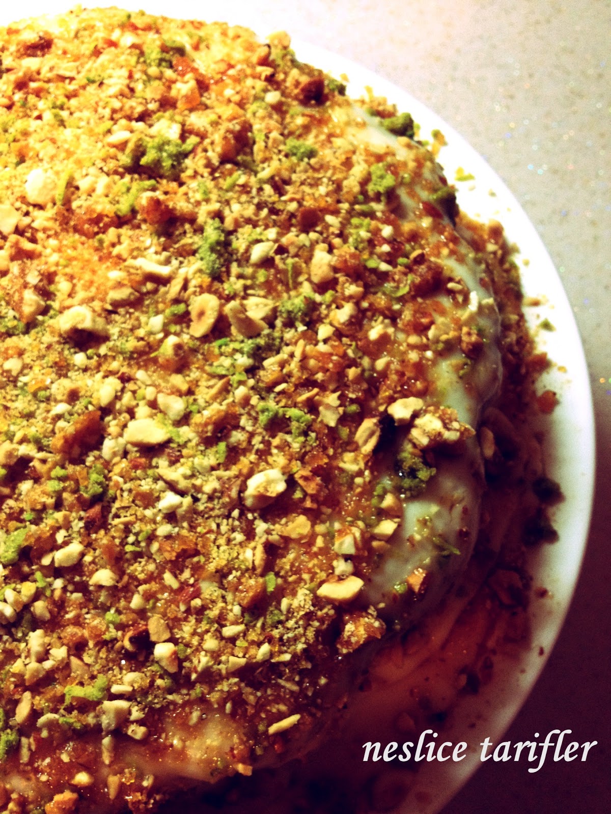 Neslice Tarifler ♪♫♪ ! Krokanlı Pasta ve Bir Pandispanya Hikayesi