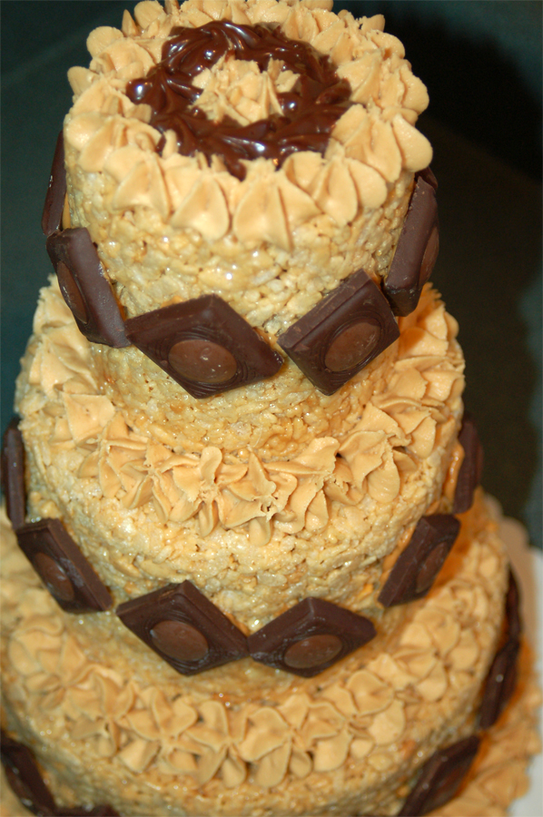 How to Make a Peanut Butter Rice Krispies Cake